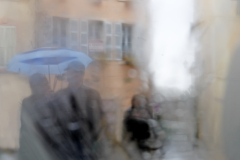 Regentag in der Rue Sainte-Françoise, Stadtteil Le Panier, Marseille, Bouches-du-Rhone, Provence-Alpes-Cote d'Azur, Frankreich